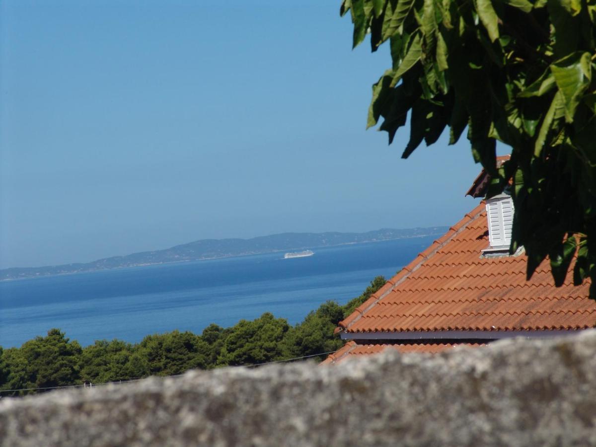 Villa Nefeli Loutsa  Exterior photo