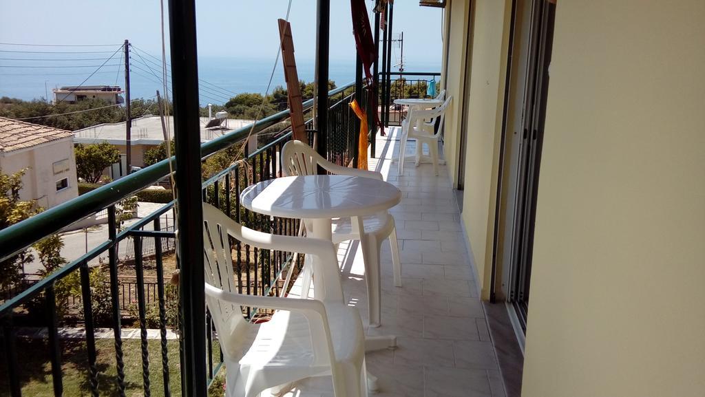 Villa Nefeli Loutsa  Exterior photo